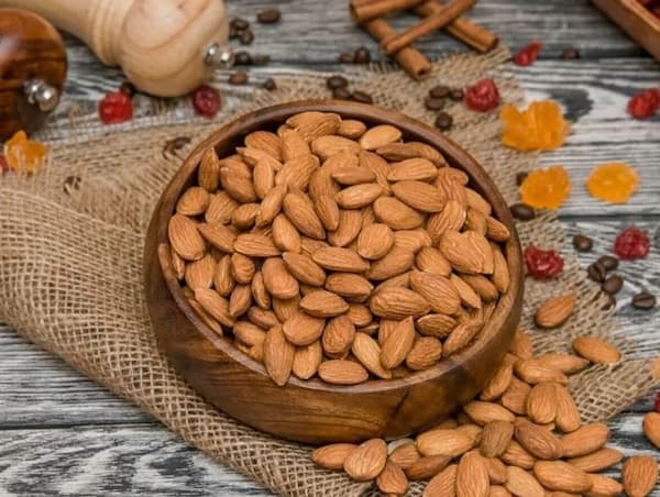 تصویر 2 از قیمت خرید مغز بادام درختی + فروش ویژه